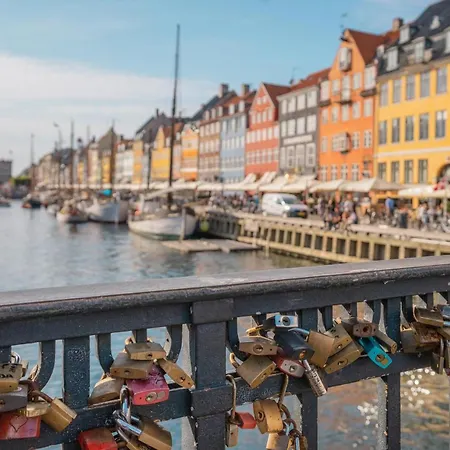 With Balcony, Free Parking W Elevator Apartman