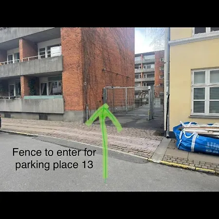 With Balcony, Free Parking W Elevator Apartment *